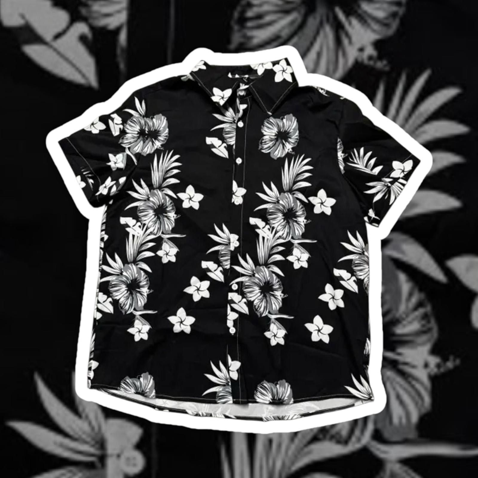 Designer Stylish Black Floral Print Short Sleeve Shirt Size US L / EU 52-54 / 3 - 1 Thumbnail