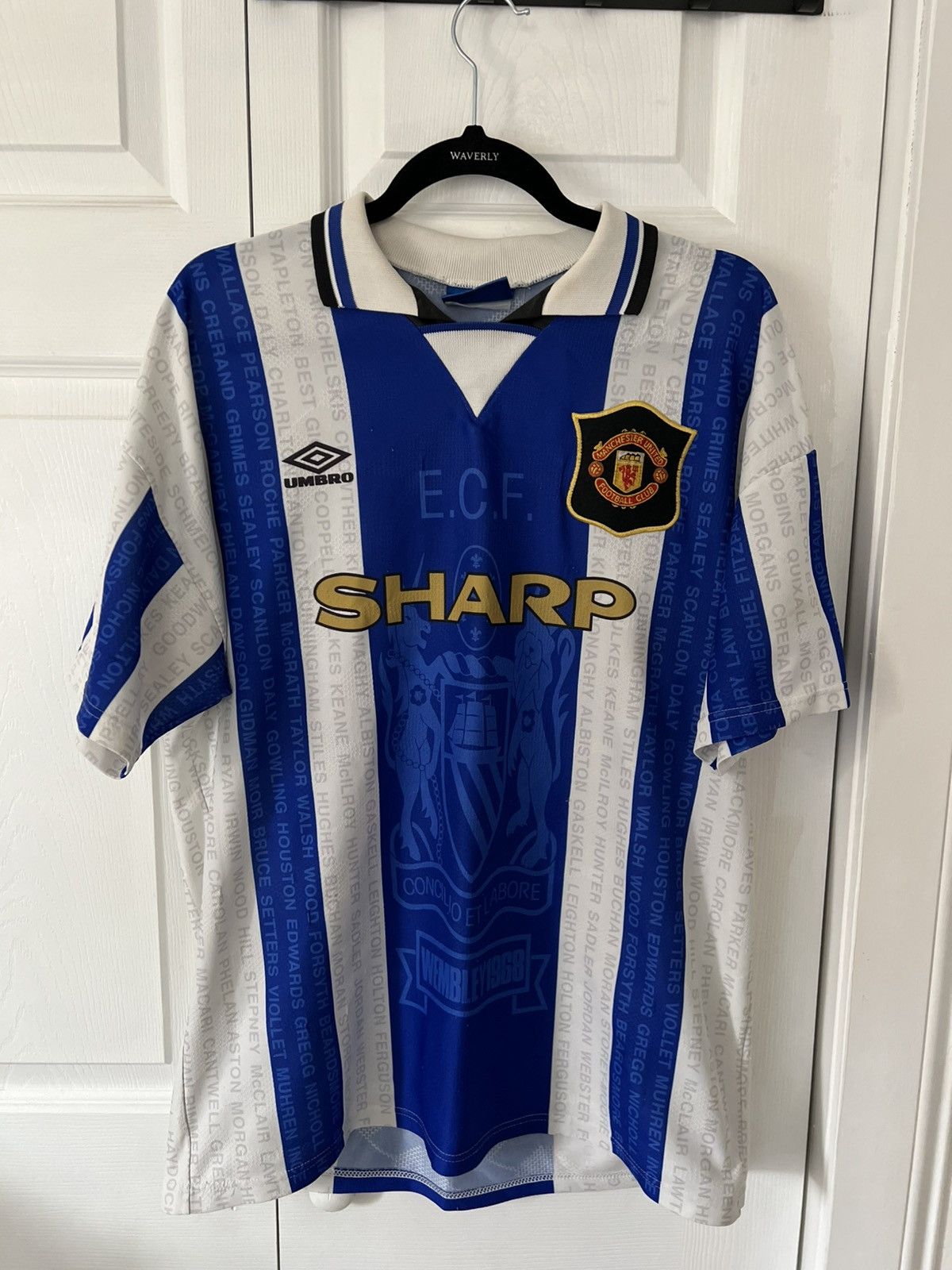 Umbro Vintage Manchester United Eric Cantona 1994 Third Kit Size US L / EU 52-54 / 3 - 2 Thumbnail