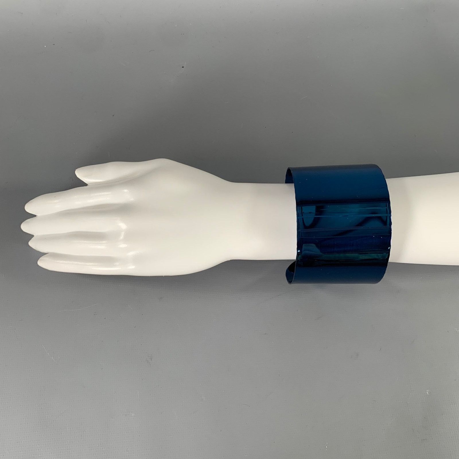 Maison Margiela MAISON MARTIN MARGIELA Blue Metallic Metal Bracelet Size ONE SIZE - 4 Thumbnail