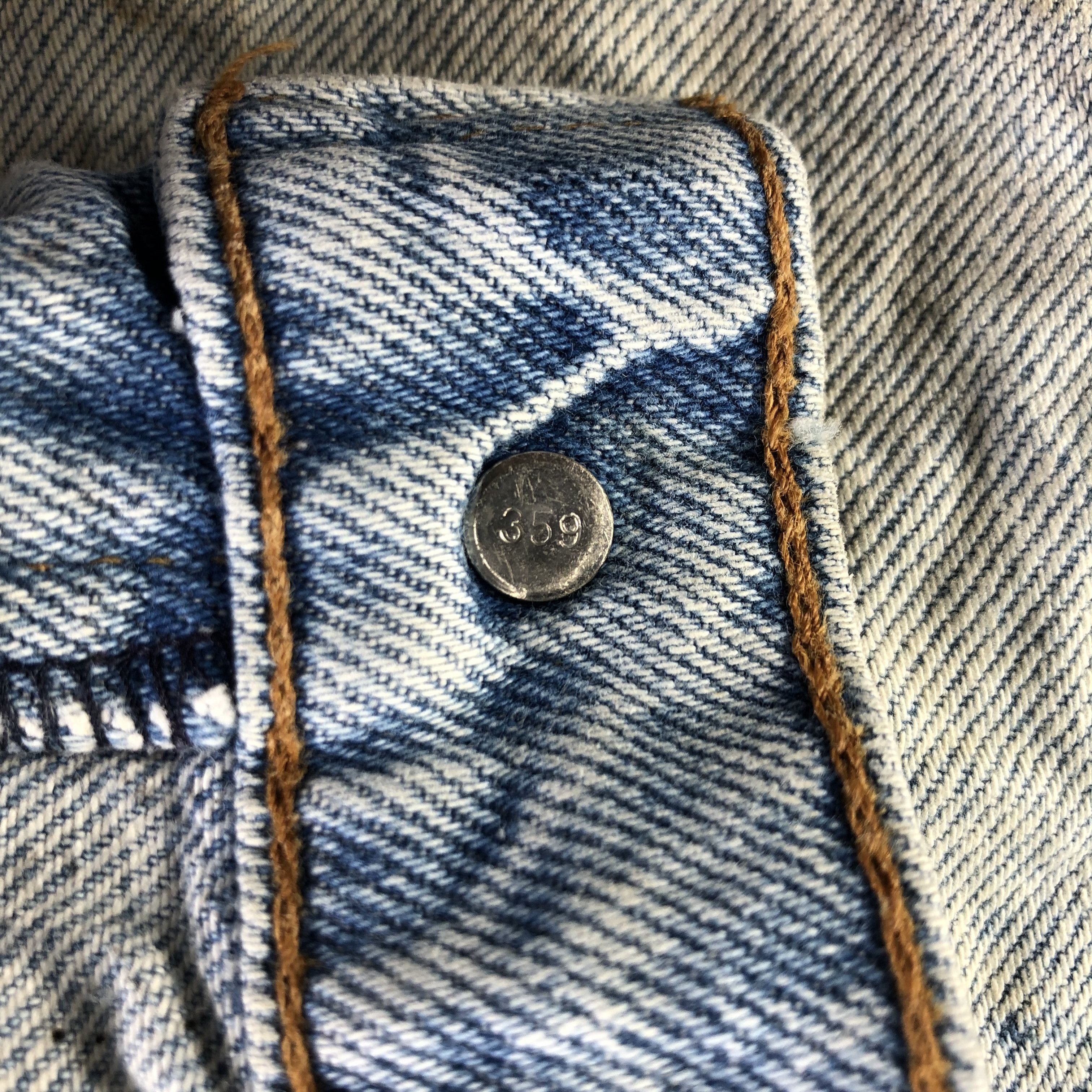 Levi's 90s Vintage Light Wash Levis Jeans-J3800 Size US 32 / EU 48 - 7 Thumbnail