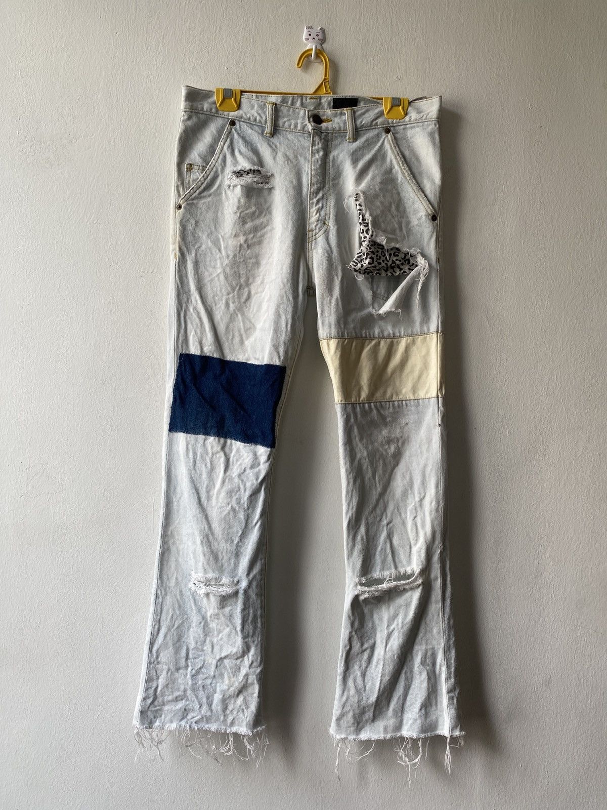 image of Jieda Distressed Denim in Blue, Men's (Size 31)
