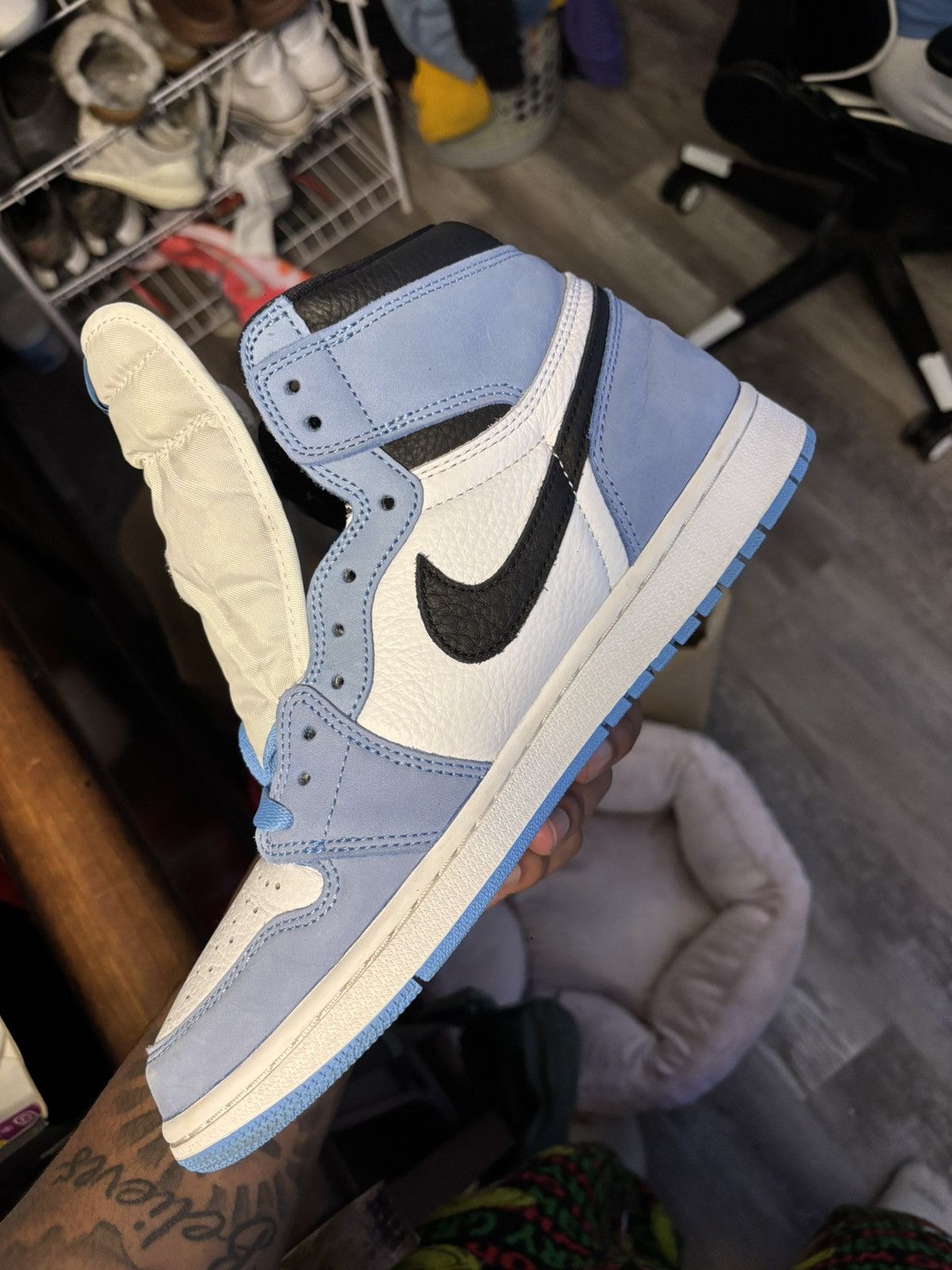Jordan Brand Air Jordan Retro 1 High OG "University Blue" Size US 10 / EU 43 - 3 Thumbnail