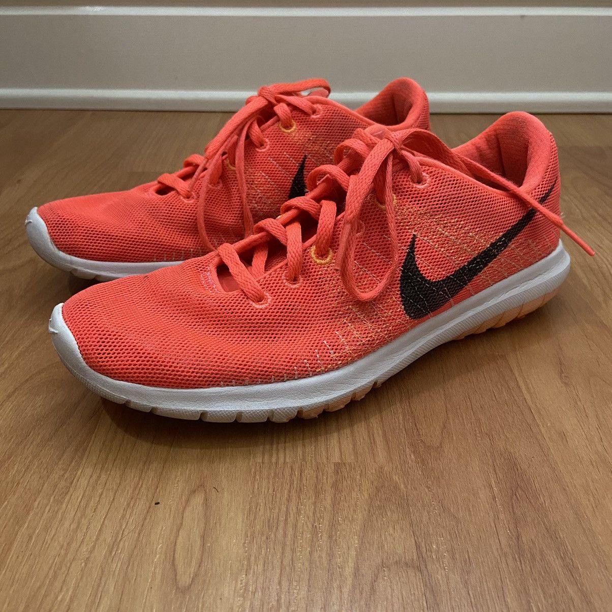 Nike Nike Women’s Fury Distressed Shoes Size 8 Size US 8 / IT 38 - 1 Thumbnail