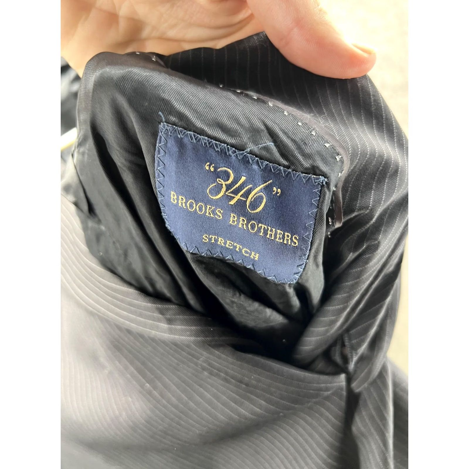 Brooks Brothers Brooks Brothers 346 Suit Jacket Mens Large 43R Black Gray Pinstripe Wool Stretch Notch Lapel Single-Breasted 2-Button Formal Business Shirt/Coat Size 42R - 3 Thumbnail