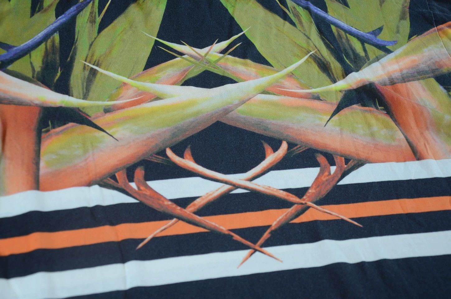 Givenchy Givenchy 14SS Classic Bird of Paradise Short-Sleeve Tee Size US S / EU 44-46 / 1 - 5 Thumbnail