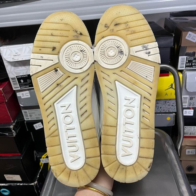 Louis Vuitton Louis Vuitton Trainer Low-Top Fashion Sneakers - Size US 8.5 / EU 41-42 - 4 Thumbnail
