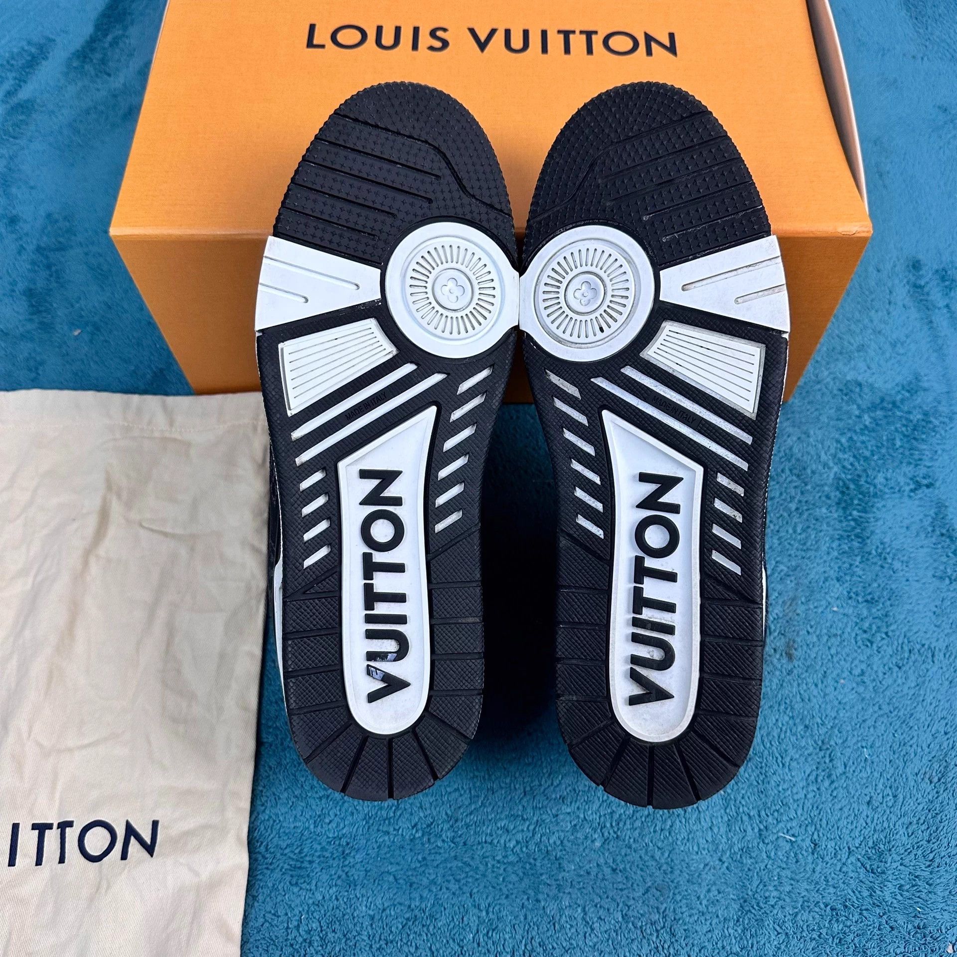 Louis Vuitton LV Trainer Panda All Over Print Denim Size US 8 / EU 41 - 5 Thumbnail