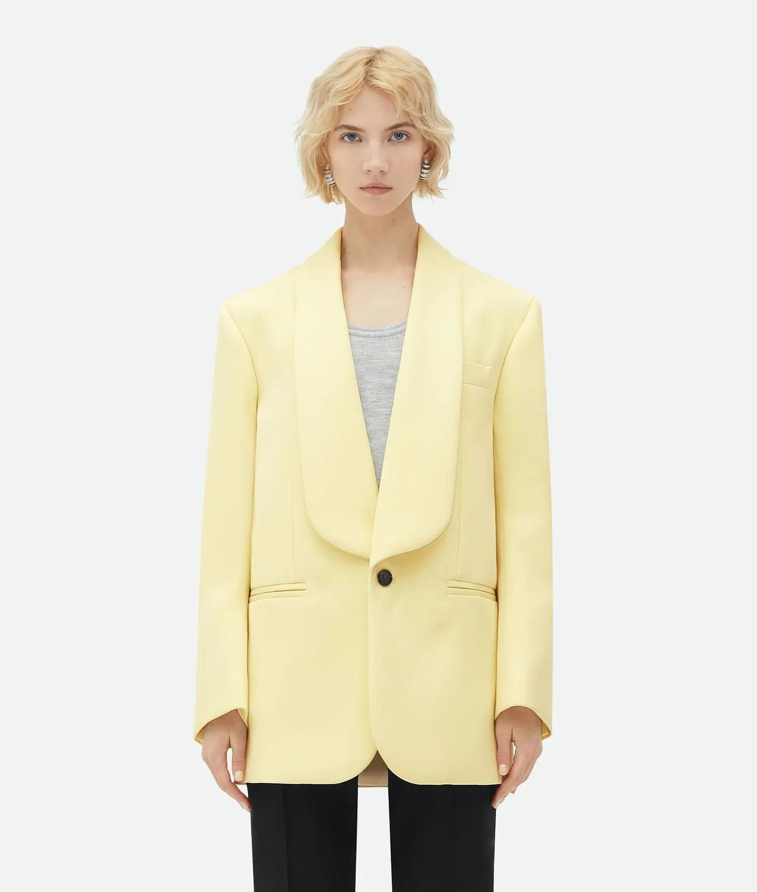 Bottega Veneta o1n1vont0525 Compact Shawl Collar Wool Jacket in Chamomile Size M / US 6-8 / IT 42-44 - 1 Thumbnail