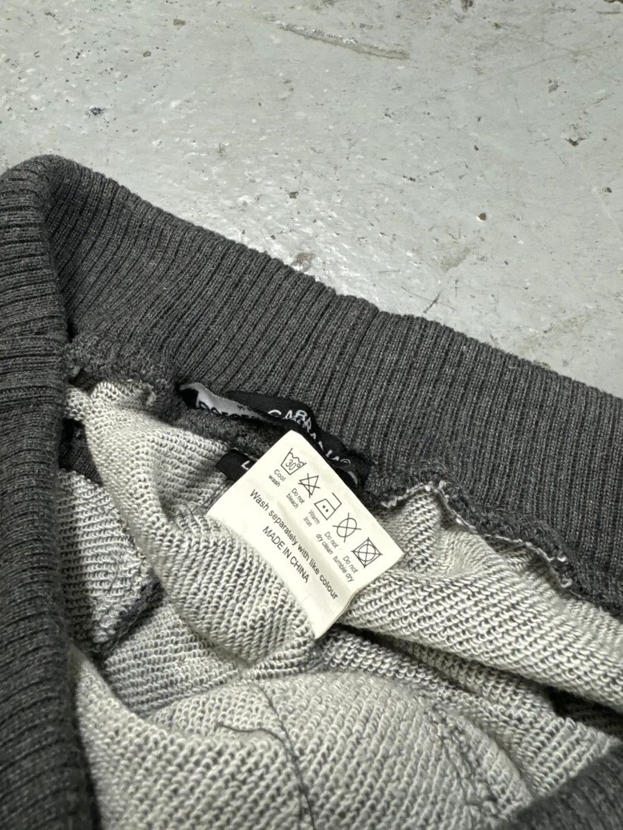 Dolce & Gabbana 2010s Dolce & Gabbana Grey Joggers Pants Size US 39 - 9 Thumbnail