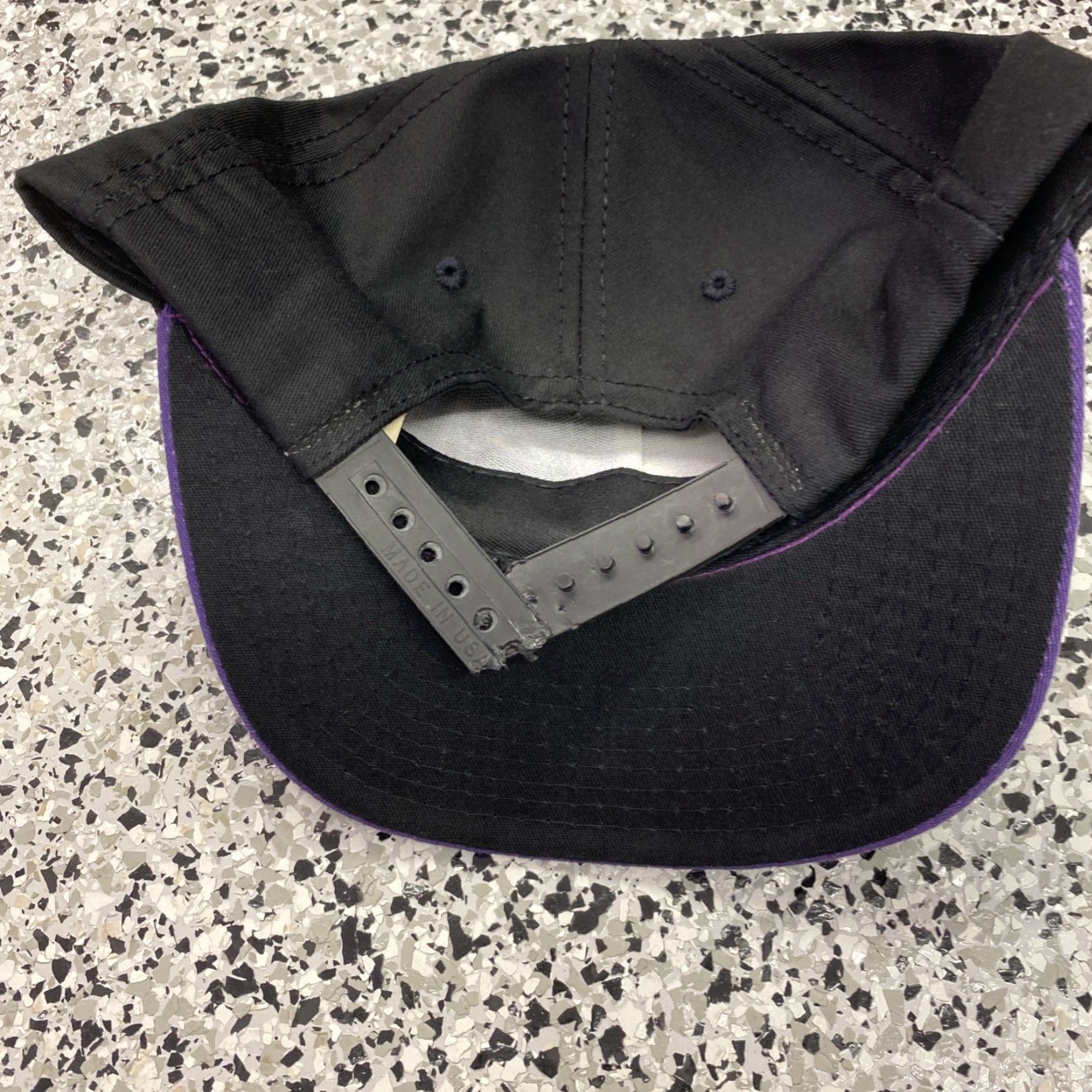 Disney VINTAGE Disney Hat Snow White Dopey Goofy 90s Snapback Purple Twill Cotton Adjustable Men One Size Boys Womens Size ONE SIZE - 4 Thumbnail