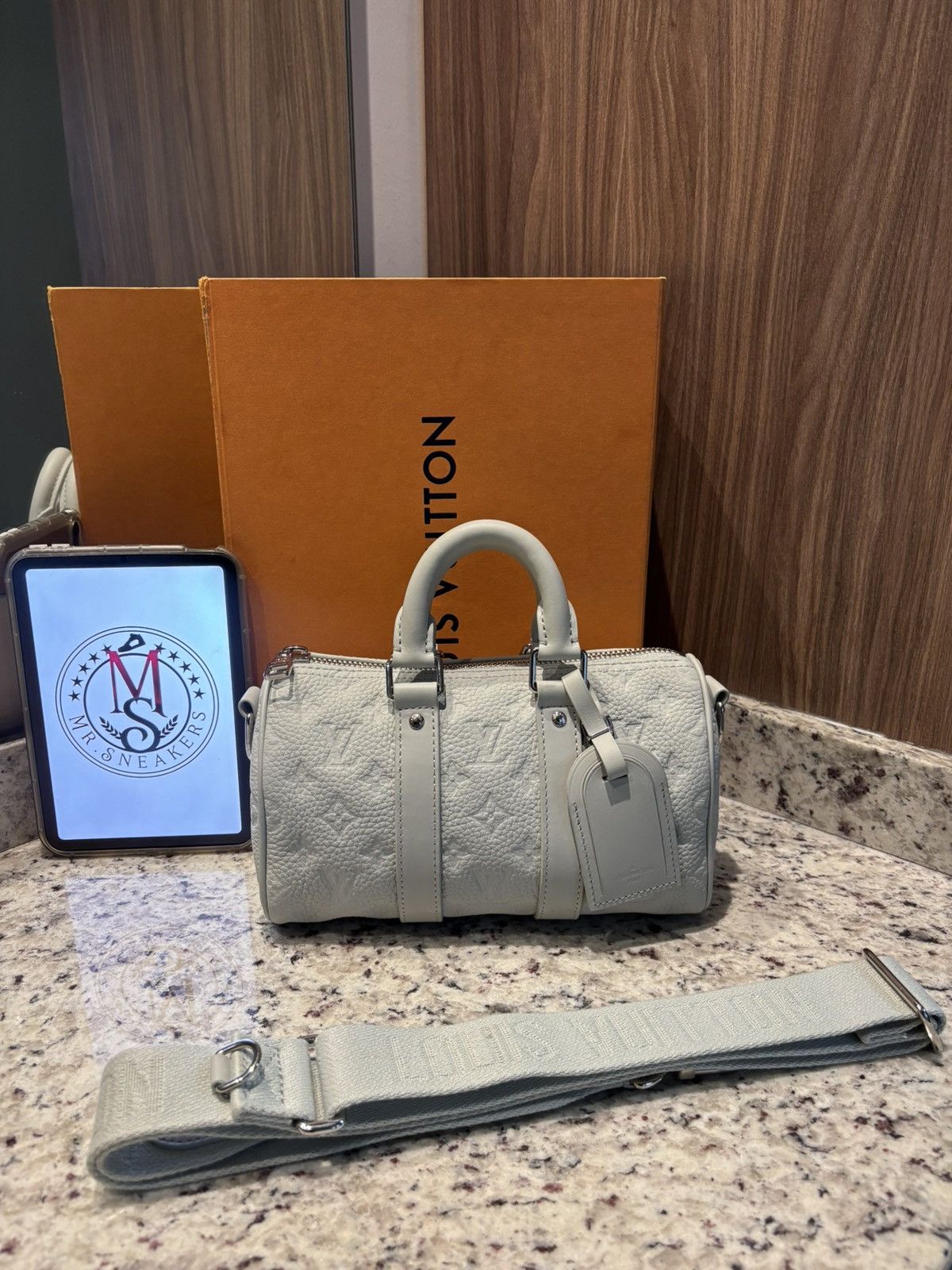 Louis Vuitton Louis Vuitton Keepall 25 Size ONE SIZE - 1 Thumbnail