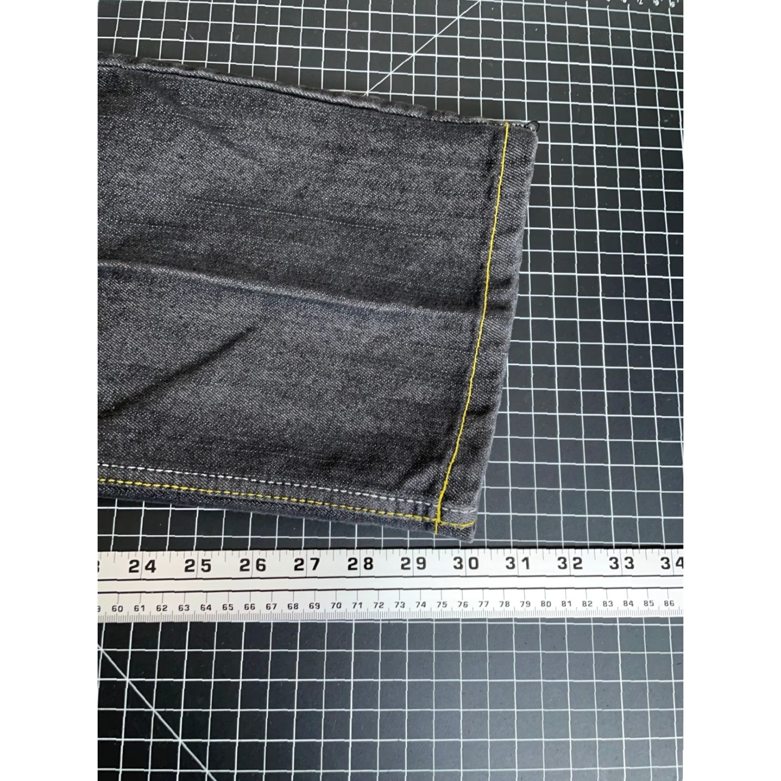 Denime VINTAGE Red Diamond Men's Jeans 32 x 30 Low Rise Straight Leg Denim 90s Y2K Hip Hop Retro Size US 32 / EU 48 - 6 Thumbnail