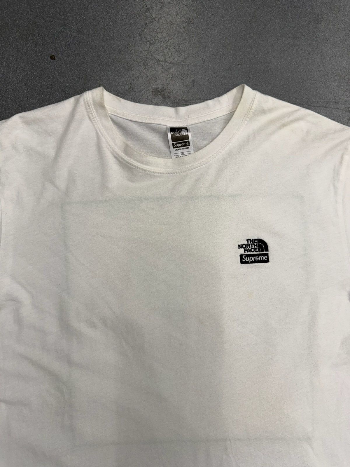 Supreme SS22 Supreme The North Face Bandana Tee Size US L / EU 52-54 / 3 - 5 Thumbnail