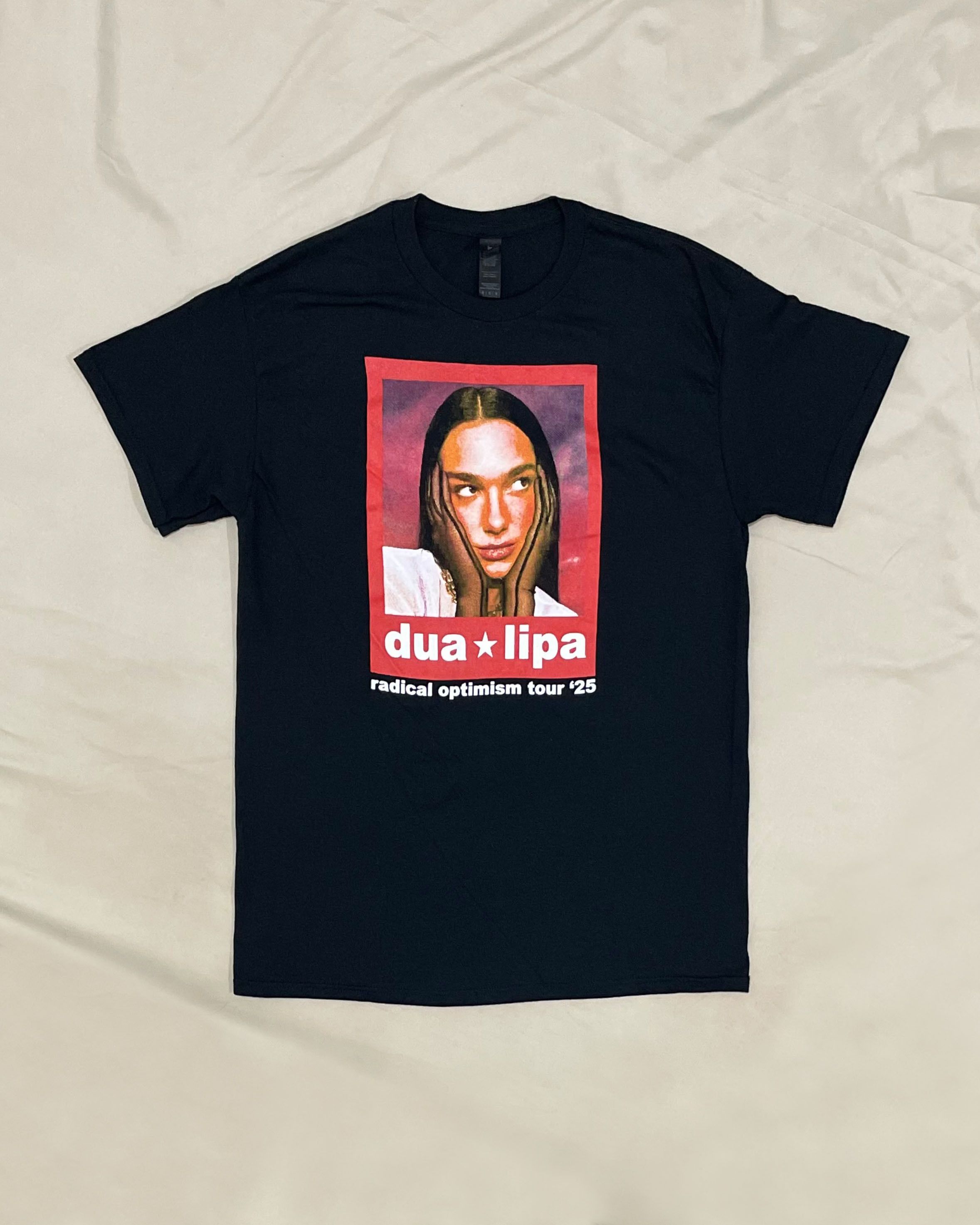 Band Tees Dua Lipa Radical Optimism Tour '25 Tshirt/ Black Size M / US 6-8 / IT 42-44 - 1 Thumbnail