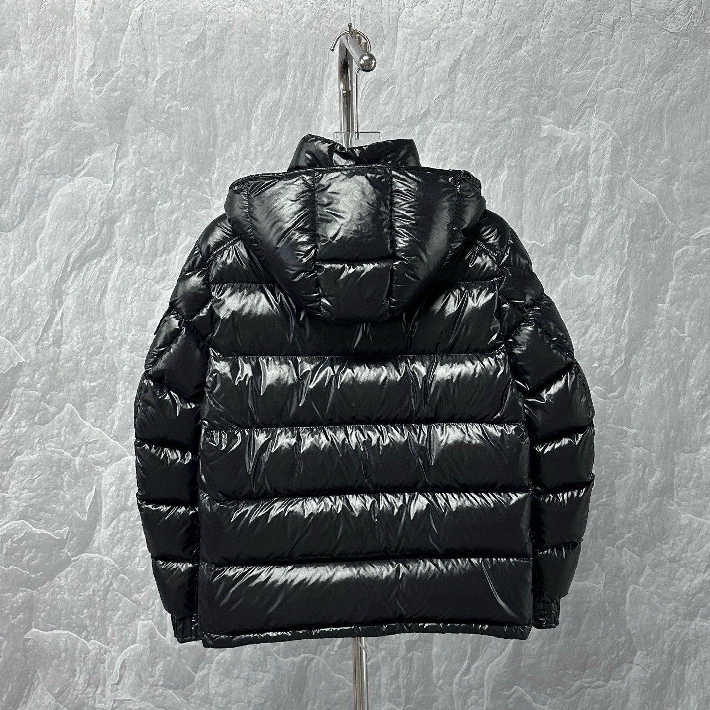 Moncler Moncler Maya Logo Shiny Hooded Down Jacket Size US XL / EU 56 / 4 - 4 Thumbnail