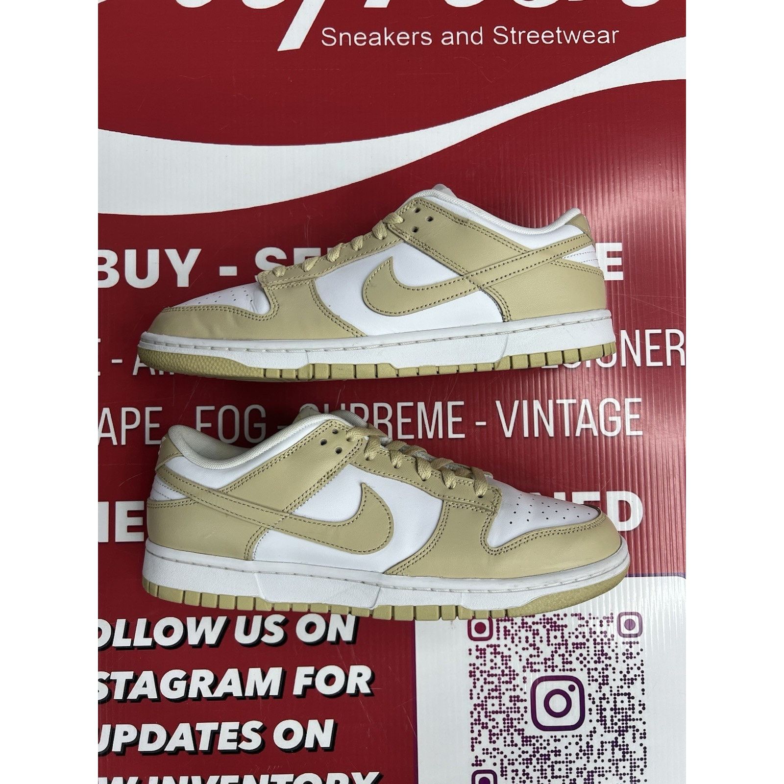 Nike Dunk Low Team Gold Size 11 (DV0833-100) Size US 11 / EU 44 - 2 Thumbnail