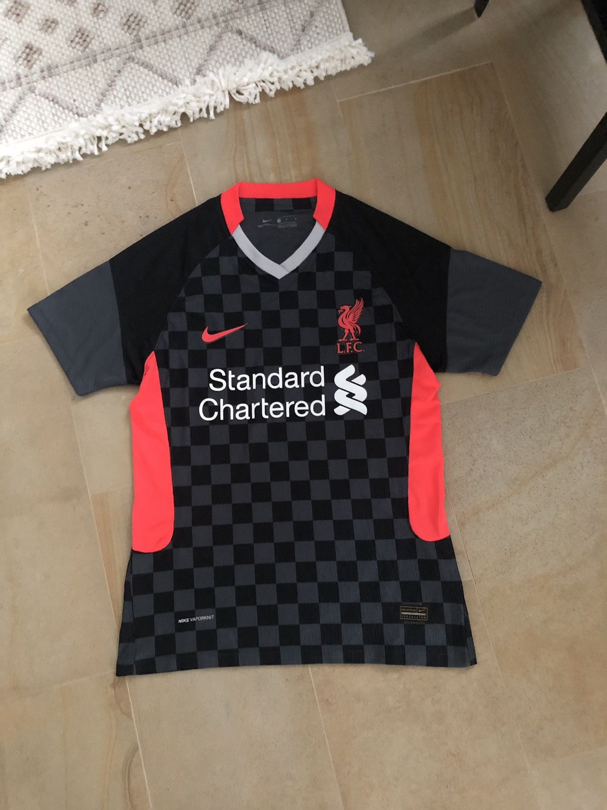Other NIKE LIVERPOOL BOOTLEG 2020/21 JERSEY Size US M / EU 48-50 / 2 - 1 Thumbnail