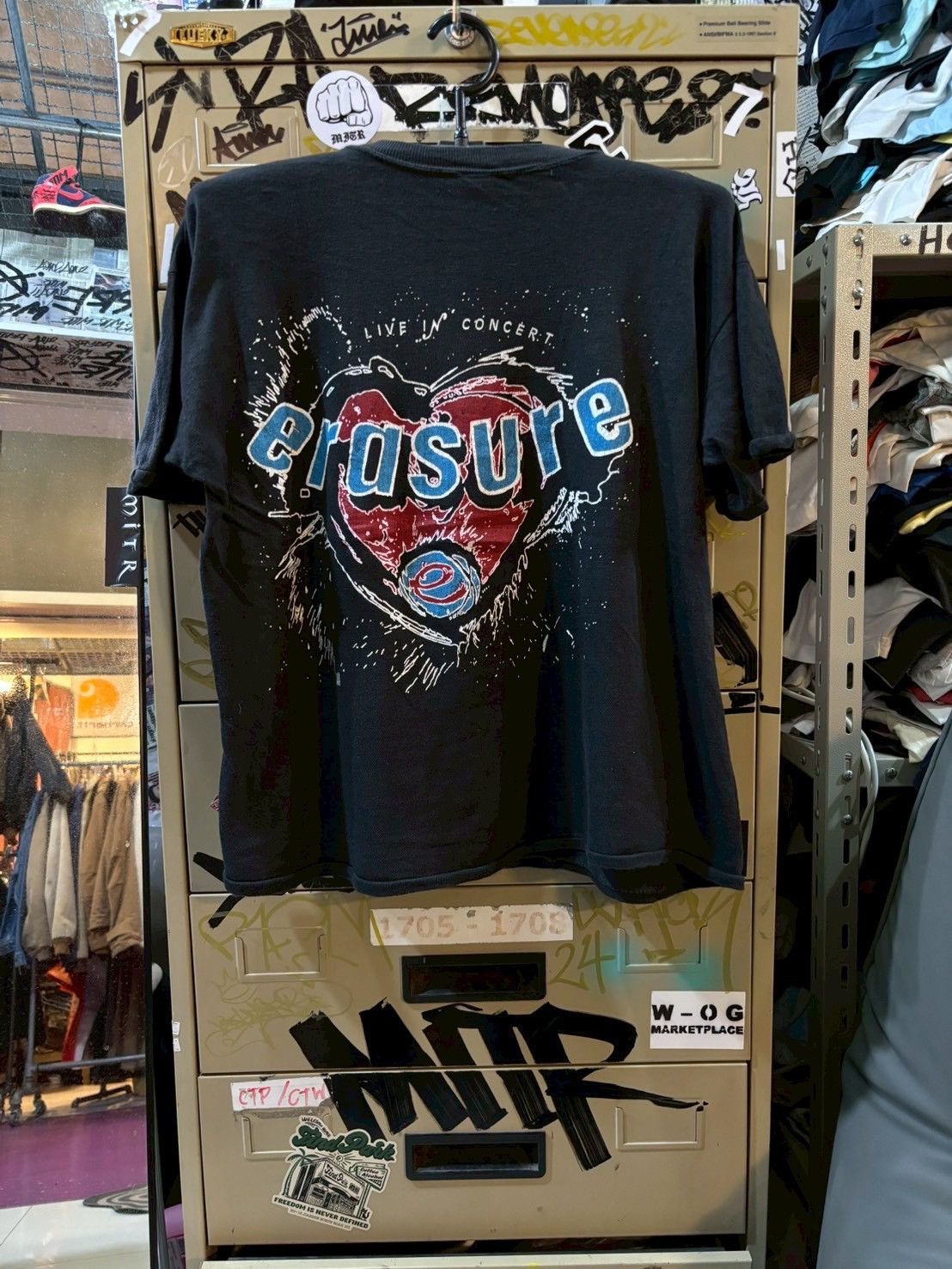 Band Tees Erasure T shirt 80’s Boxy style Size US L / EU 52-54 / 3 - 7 Thumbnail