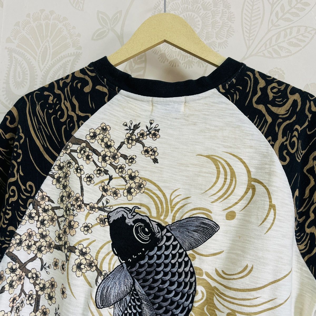 Japanese Brand × Vintage Vintage Kara Kuri Sukajan Embroidered Koi Fish TShirt Japan Size US M / EU 48-50 / 2 - 22 Thumbnail