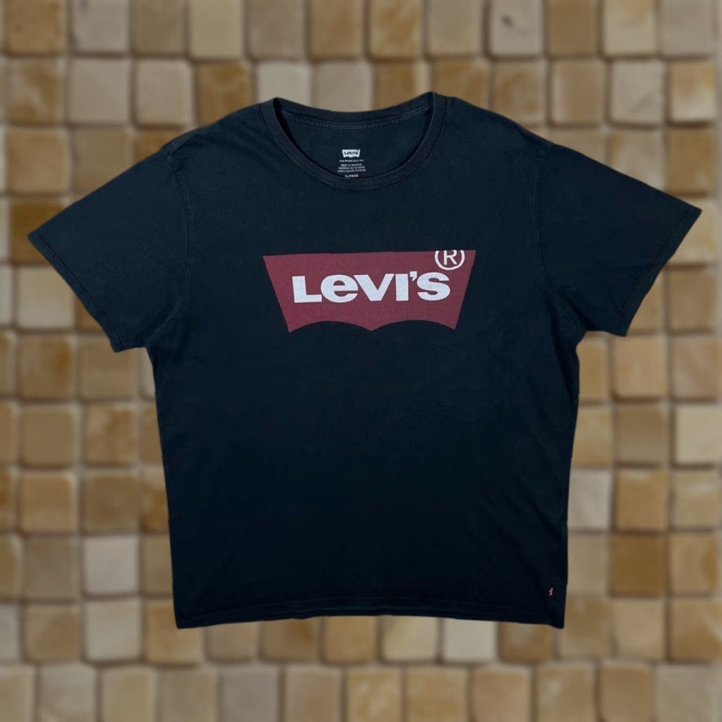 Levi's Levi's Classic Red Tab Big Logo Spellout Graphic Black Short Sleeve T-Shirt XL Men Regular Crew Neck Size XL Size US XL / EU 56 / 4 - 1 Thumbnail
