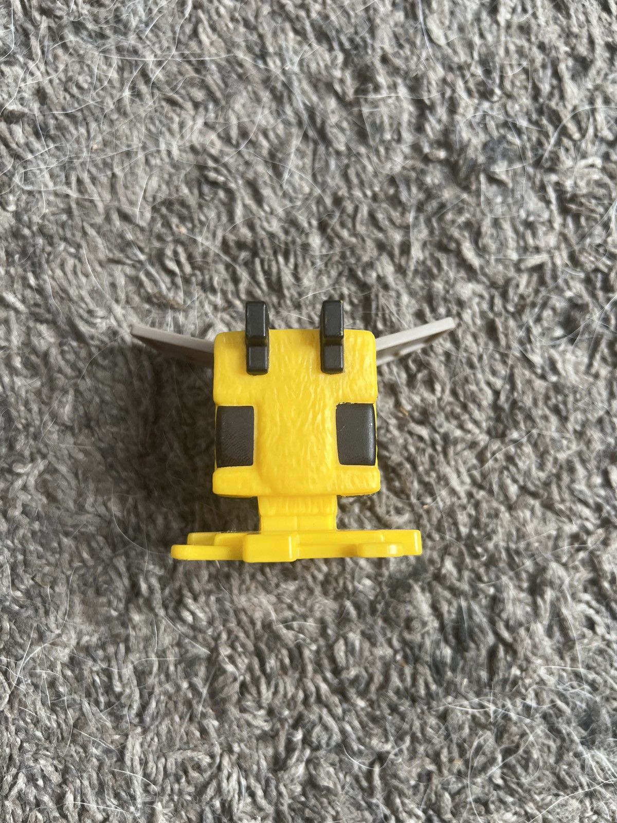 Warner Bros 2025 McDonald’s A Minecraft Movie Bee Figure Size ONE SIZE - 1 Thumbnail