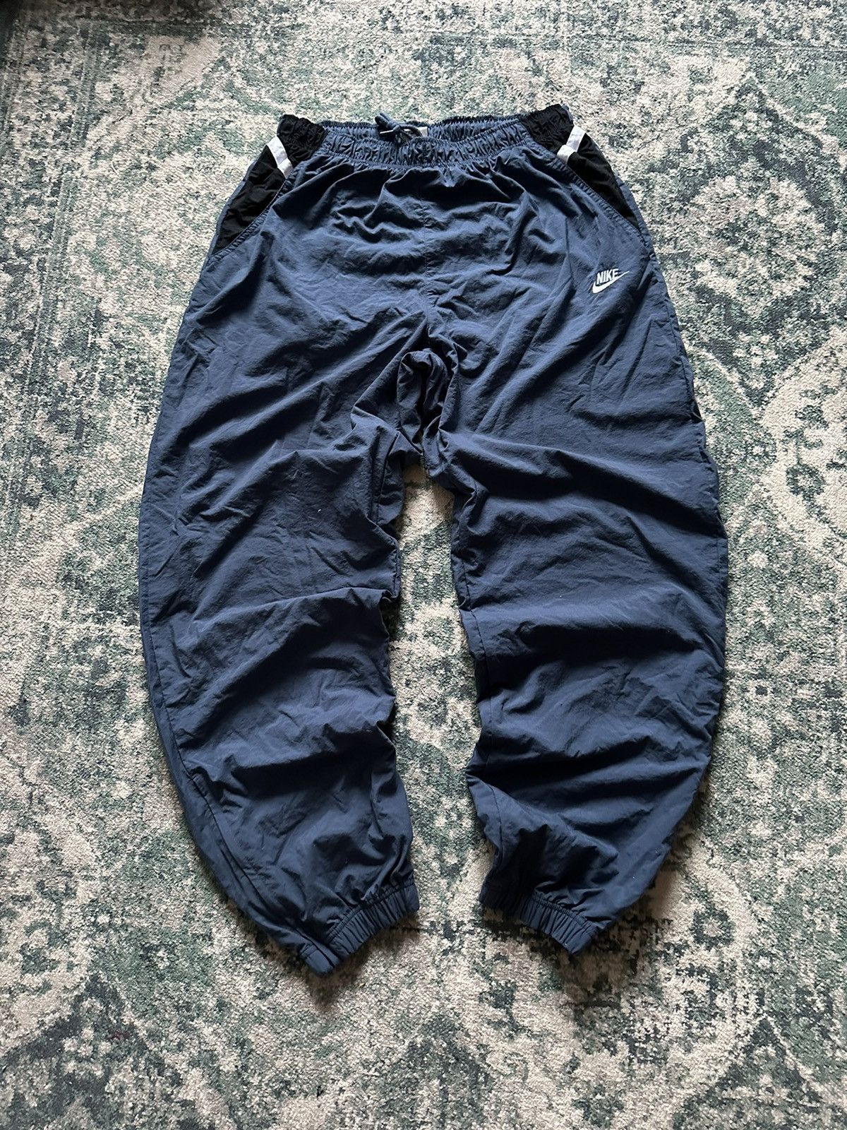 Nike VINTAGE NIKE SWOOSH TN NYLON TRACK PANTS Y2K L Size US 34 / EU 50 - 1 Thumbnail