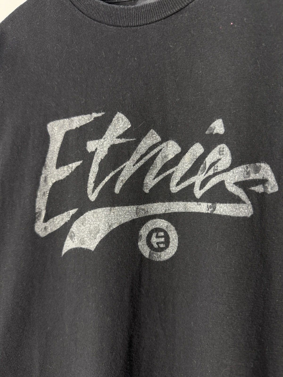 Etnies 2000s Vintage Ethnies Skateboarding Script Logo T-Shirt Size US M / EU 48-50 / 2 - 5 Thumbnail