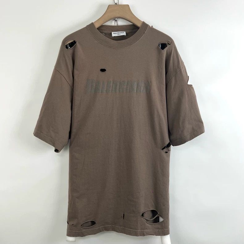 Balenciaga Large hole logo lettering print round neck T-sh
