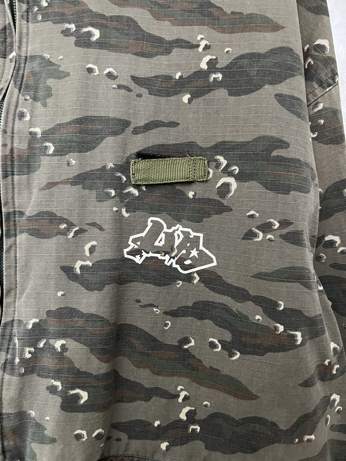Undercover Undercoverism SS01 Chaotic Discord Tiger Camo Zip Jacket Size US XL / EU 56 / 4 - 2 Thumbnail