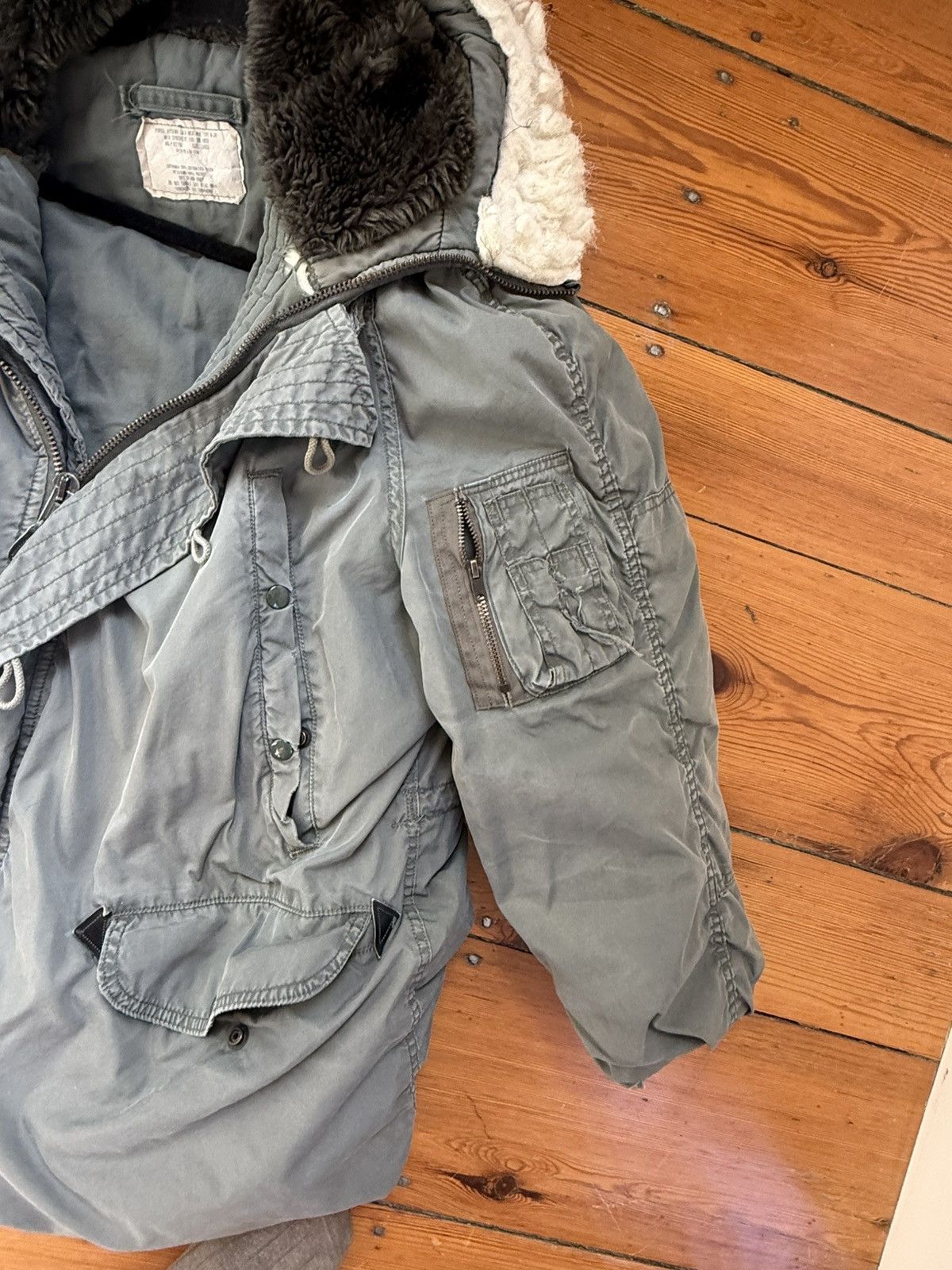 Vintage Olive Drab N-3B US Military Extreme Cold Weather Parka Size US L / EU 52-54 / 3 - 6 Thumbnail