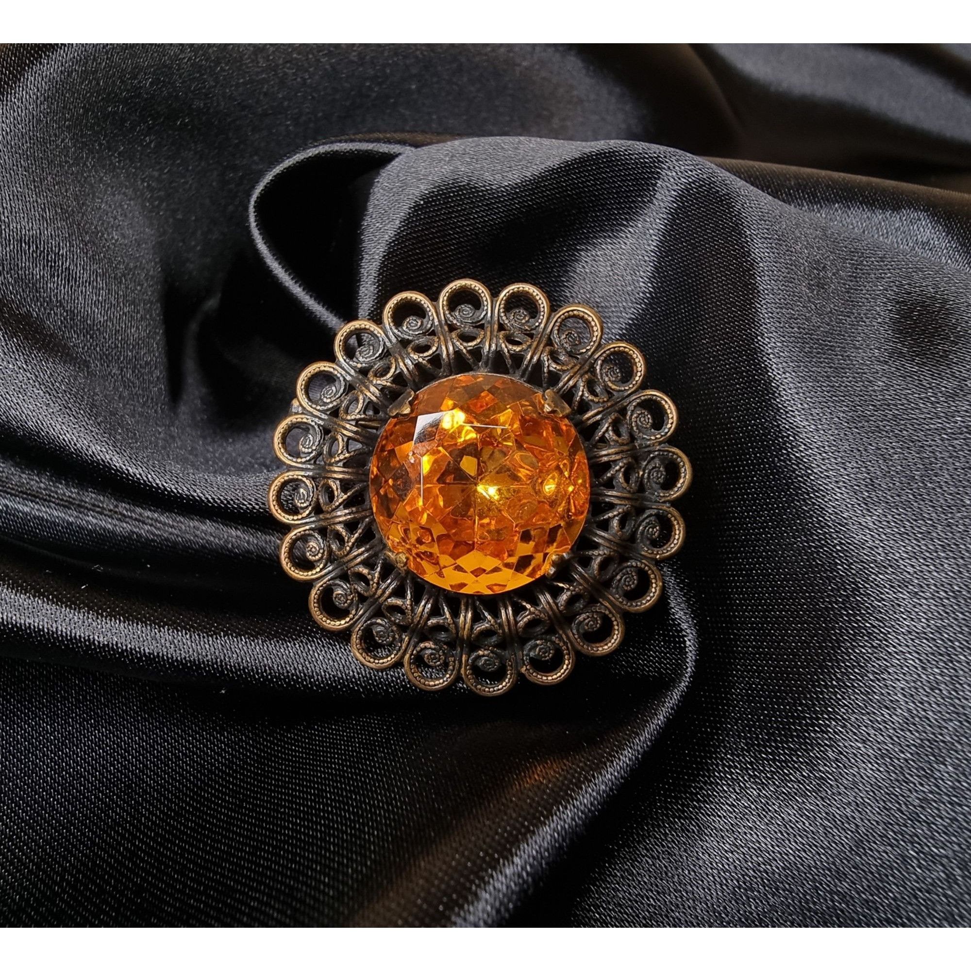 Vintage Vintage Brass Filigree Brooch With Large Amber Rhinestone Size ONE SIZE - 1 Thumbnail