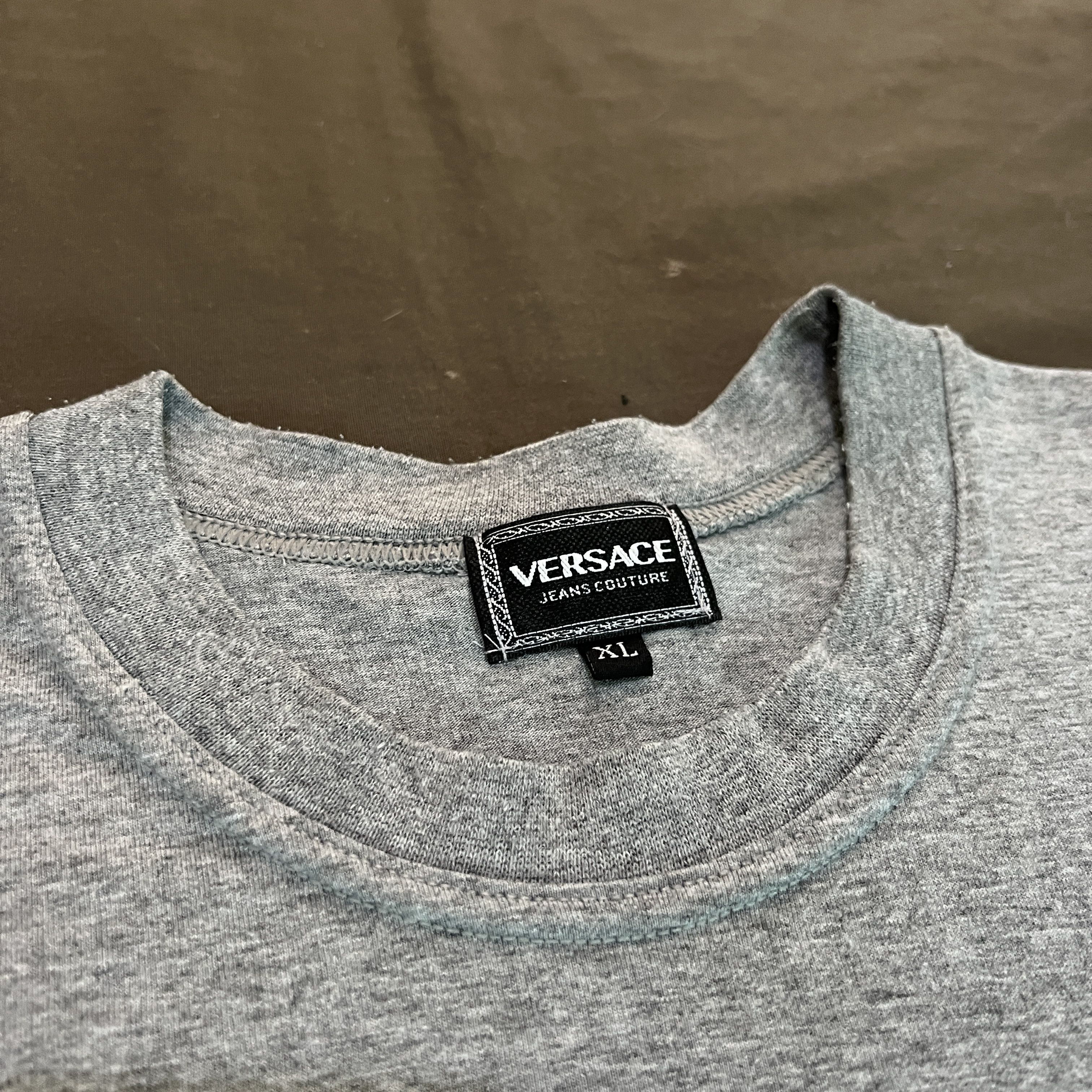 Designer × Versace Jeans Couture × Vintage Vintage Versace Jeans Couture Medusa Big Logo Tee Size US XL / EU 56 / 4 - 3 Thumbnail
