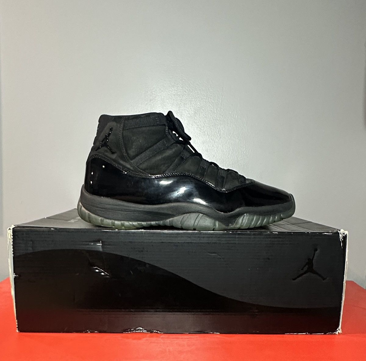 Jordan Brand Size 13 - Jordan 11 Retro Cap and Gown 2018 Size US 13 / EU 46 - 1 Thumbnail