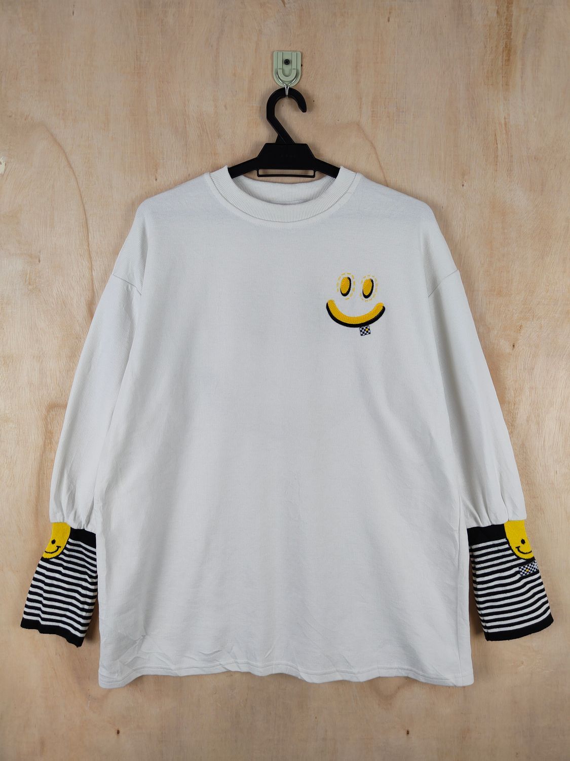 Japanese Brand Japan brand like kapital White big smile Sweatshirts #S2517 Size US L / EU 52-54 / 3 - 12 Thumbnail