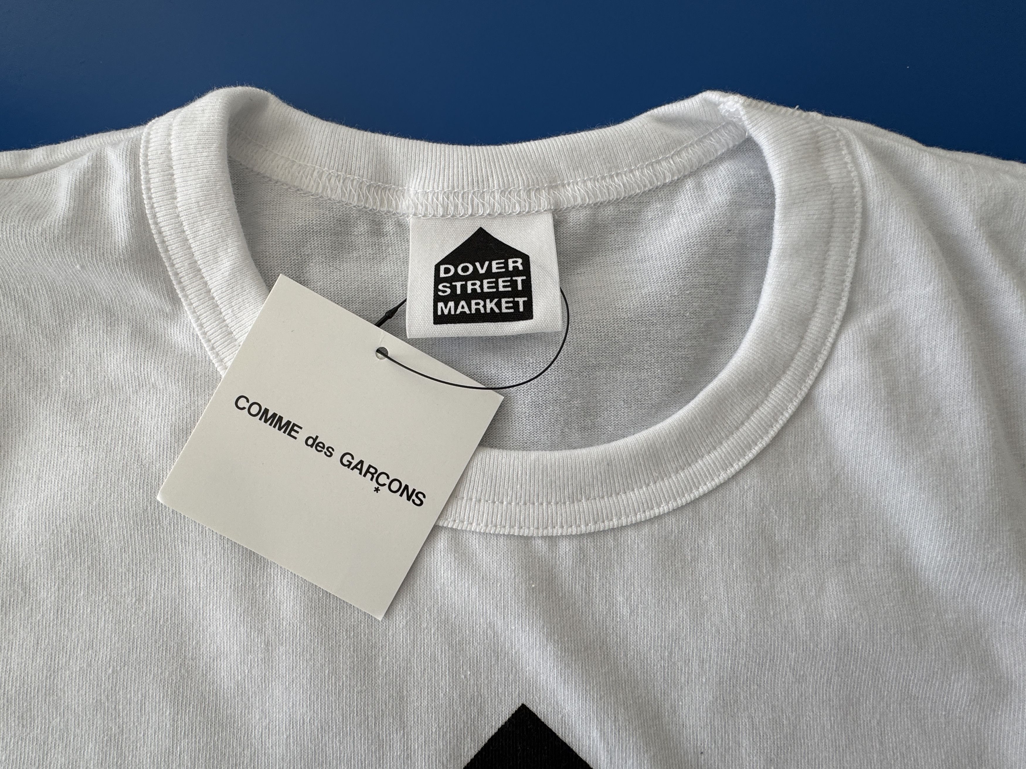 Comme des Garcons Dover Street Market New York / Comme des Garçons T-Shirt Size US L / EU 52-54 / 3 - 5 Thumbnail