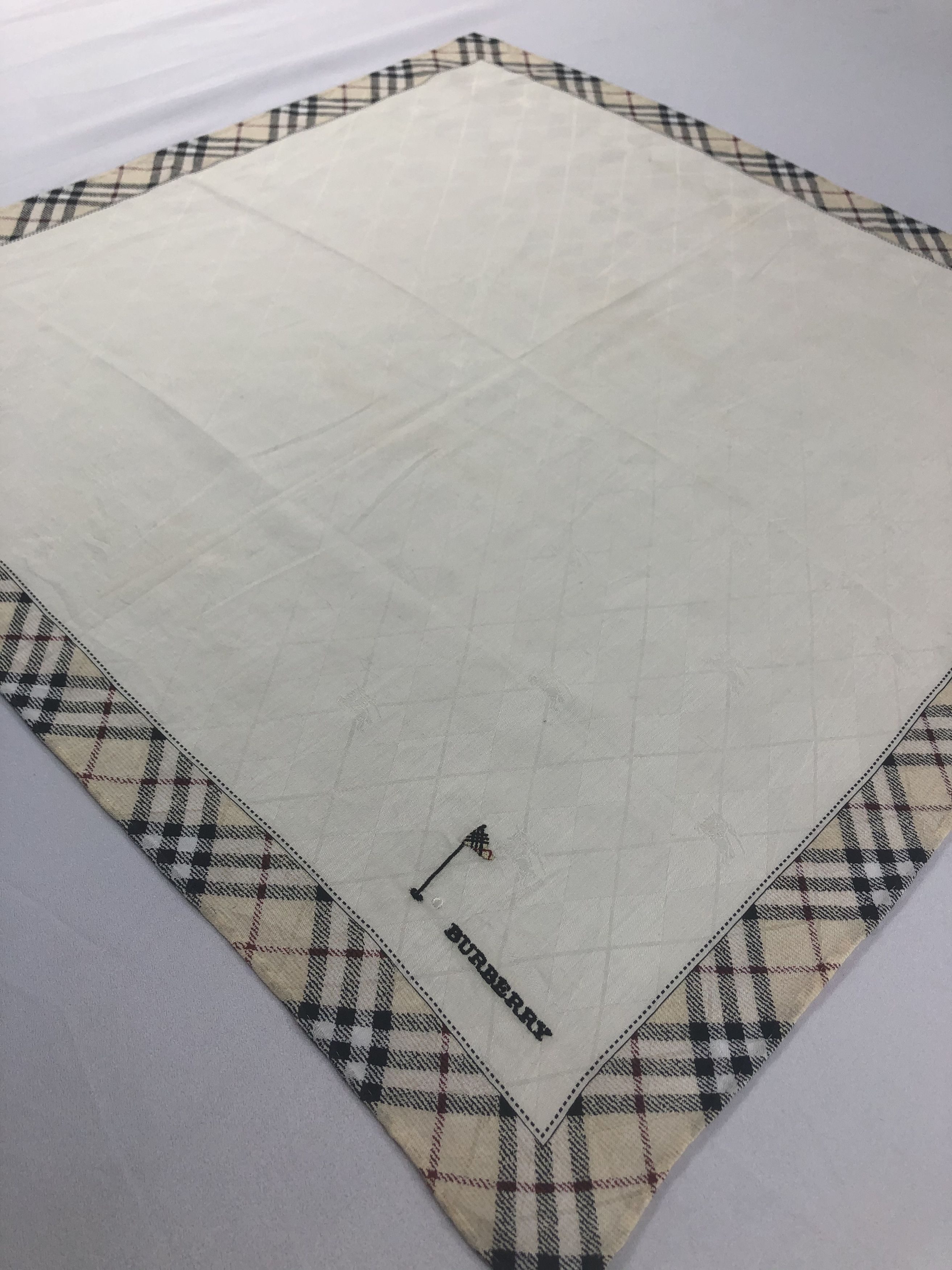 Burberry Burberry Handkerchief / Bandana / Neckerchief Size ONE SIZE - 4 Thumbnail