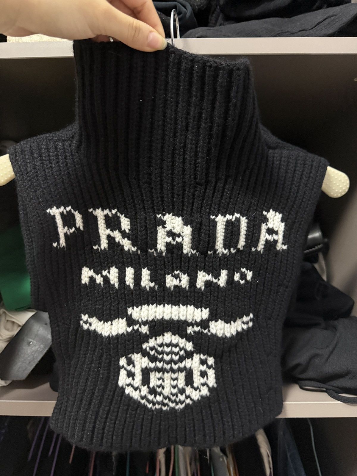 Prada Logo-jacquard turtleneck cashmere scarf Size US M / EU 48-50 / 2 - 1 Thumbnail