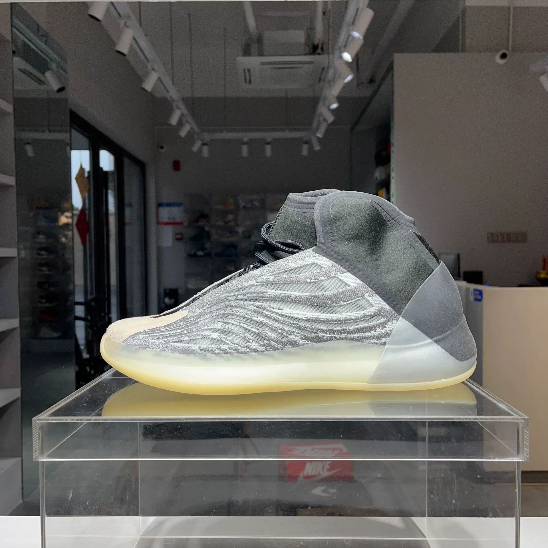 Yeezy Yeezy Basketball Gray Lowtop Sneakers 47 Men Size US 13 / EU 46 - 1 Thumbnail