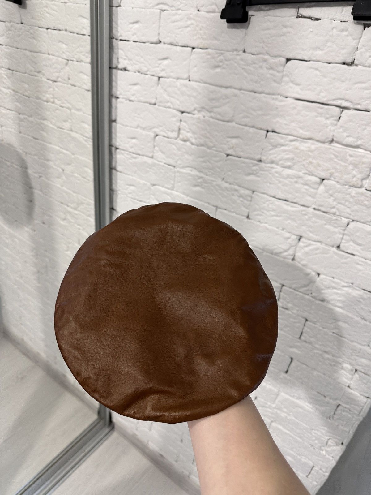 Gucci Leather Beret Hat Brown Size M 57 Linen Lining Size ONE SIZE - 9 Thumbnail