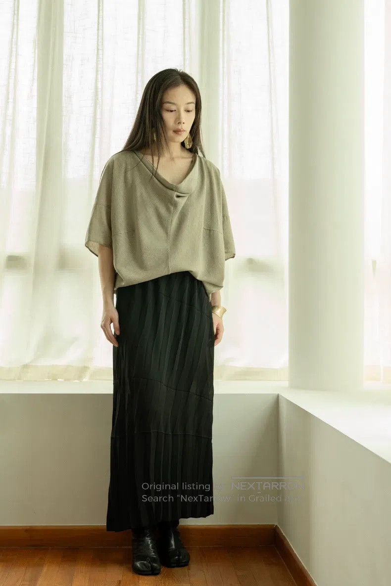 Comme des Garcons Comme Des Garcons size M Irregular pleated straight skirt Size 23" - 2 Thumbnail