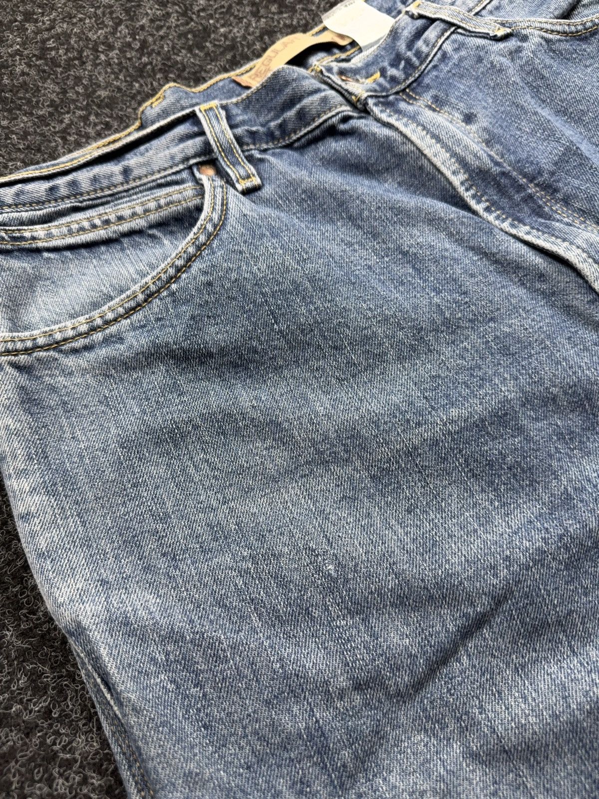 Levi's Retro 00s Levi’s 505 USA Regular Fit Light Wash Denim Jeans Size US 36 / EU 52 - 7 Thumbnail