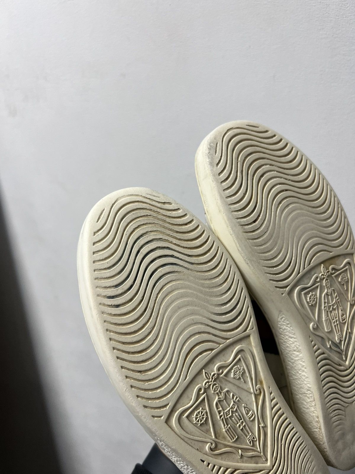 Gucci Gucci Pineapple Rhyton Low Top Sneaker Rare Sneakers Size US 5.5 / EU 38 - 20 Thumbnail