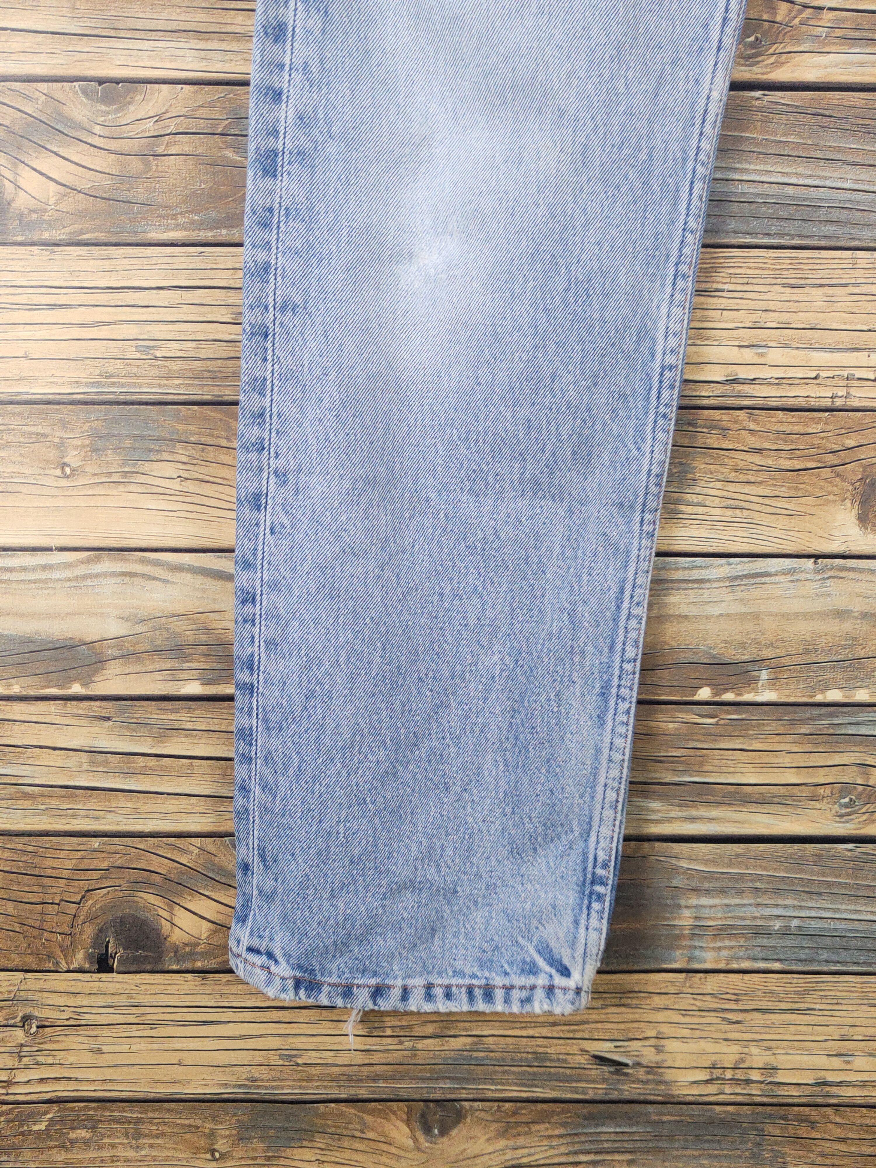 Levi's 501 Levi's Light Blue Distressed Ripped denim Jeans #W1724 Size US 33 - 4 Thumbnail