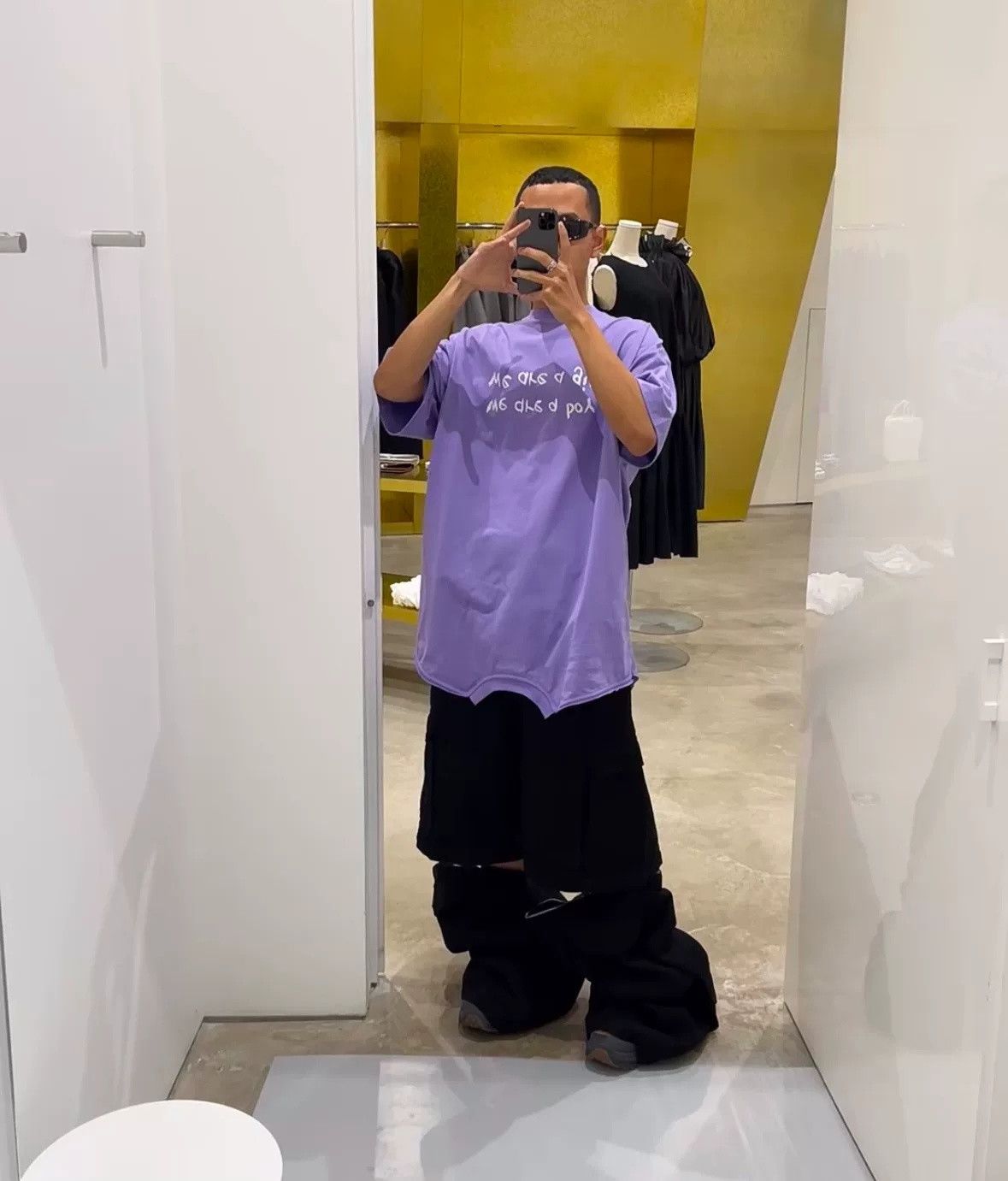 Vetements Vetements Back Slogan Smiley Short Sleeve Size US S / EU 44-46 / 1 - 4 Thumbnail
