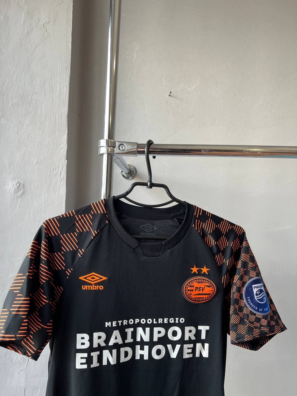 Umbro 2019/20 PSV EINDHOVEN AWAY SOCCER JERSEY FOOTBALL SHIRT S Size US S / EU 44-46 / 1 - 3 Thumbnail