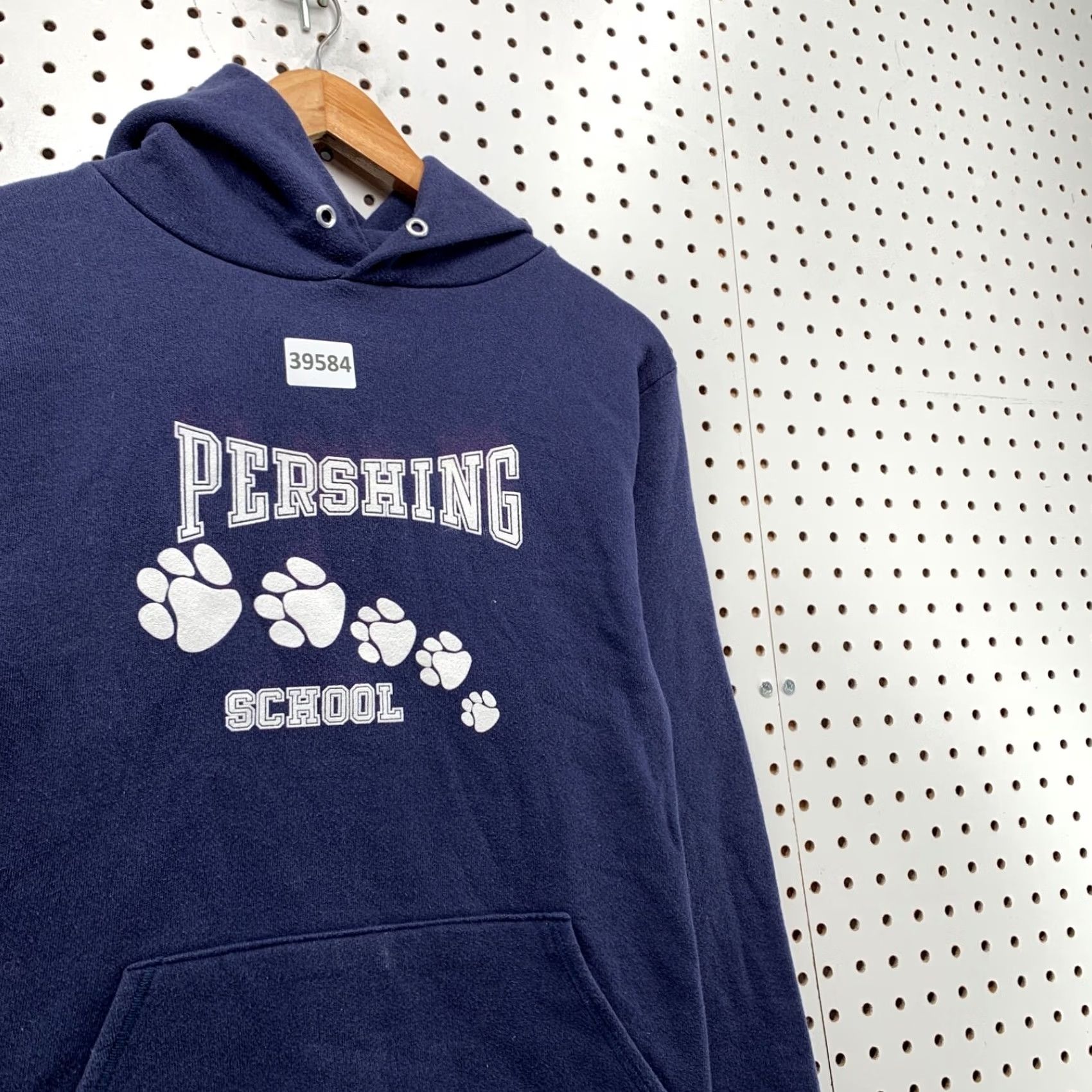 Jerzees VINTAGE Pershing School Hoodie Mens Small Blue Paw Print Graphic USA 90s Hoodie Mens S Blue Paw Print 90s School VTG 90s USA Size US S / EU 44-46 / 1 - 5 Thumbnail