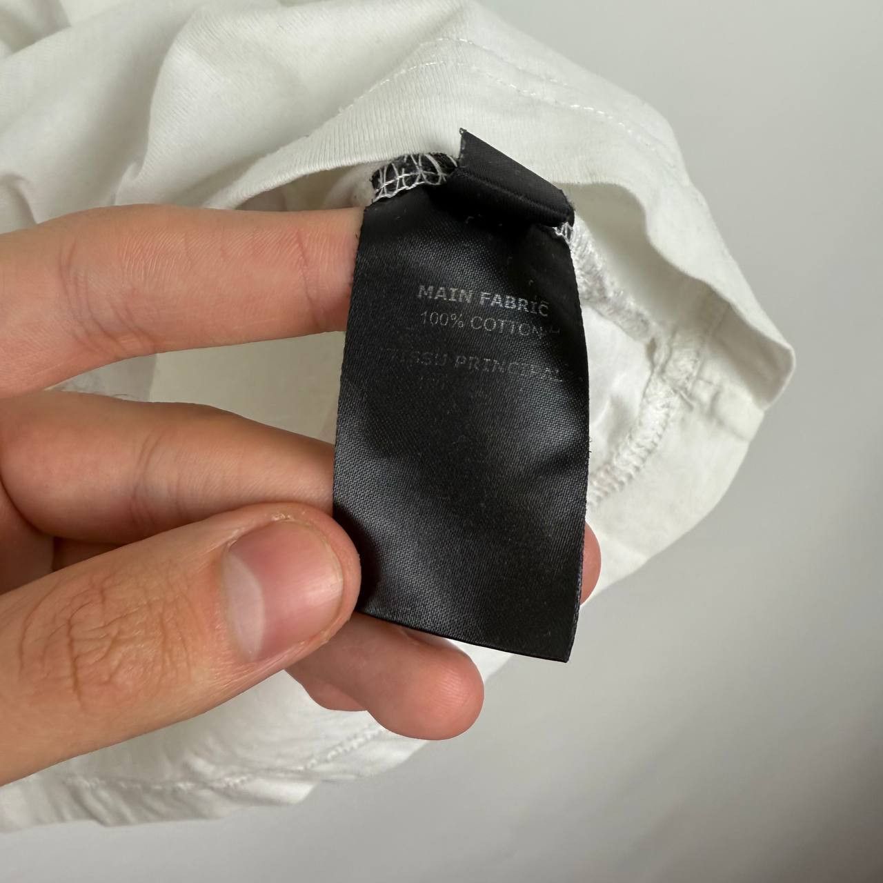 Vetements Vetements “love is “ shirt Size US XS / EU 42 / 0 - 10 Thumbnail