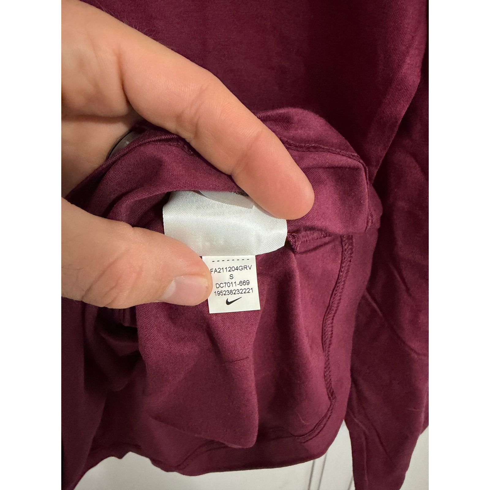 Nike NWT Minnesota Gophers Nike Long Sleeve Hooded Tee Men's Sz S Size US S / EU 44-46 / 1 - 8 Thumbnail