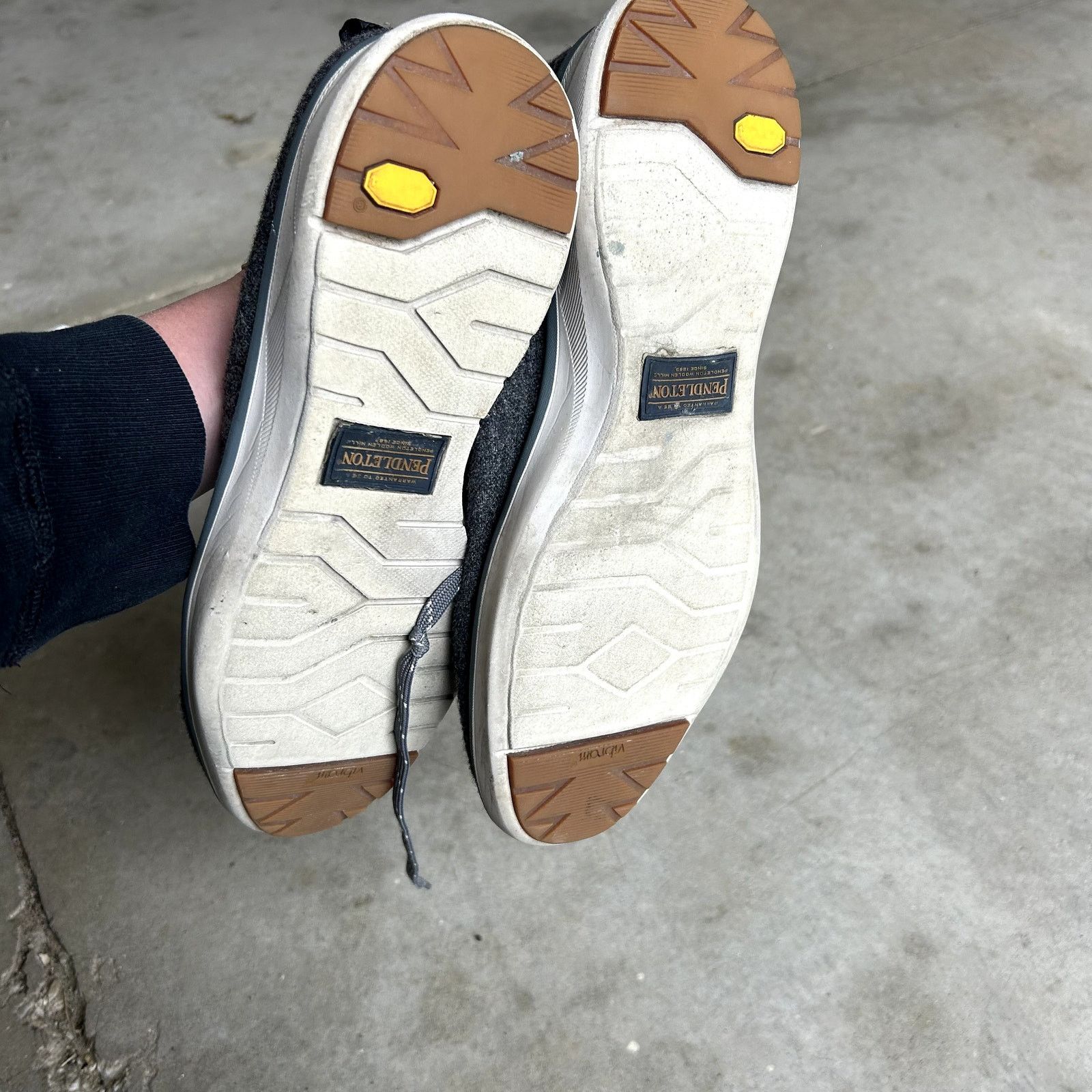 Pendleton Modern Pendleton Tennis Shoes US 10 Used Size US 10 / EU 43 - 5 Thumbnail