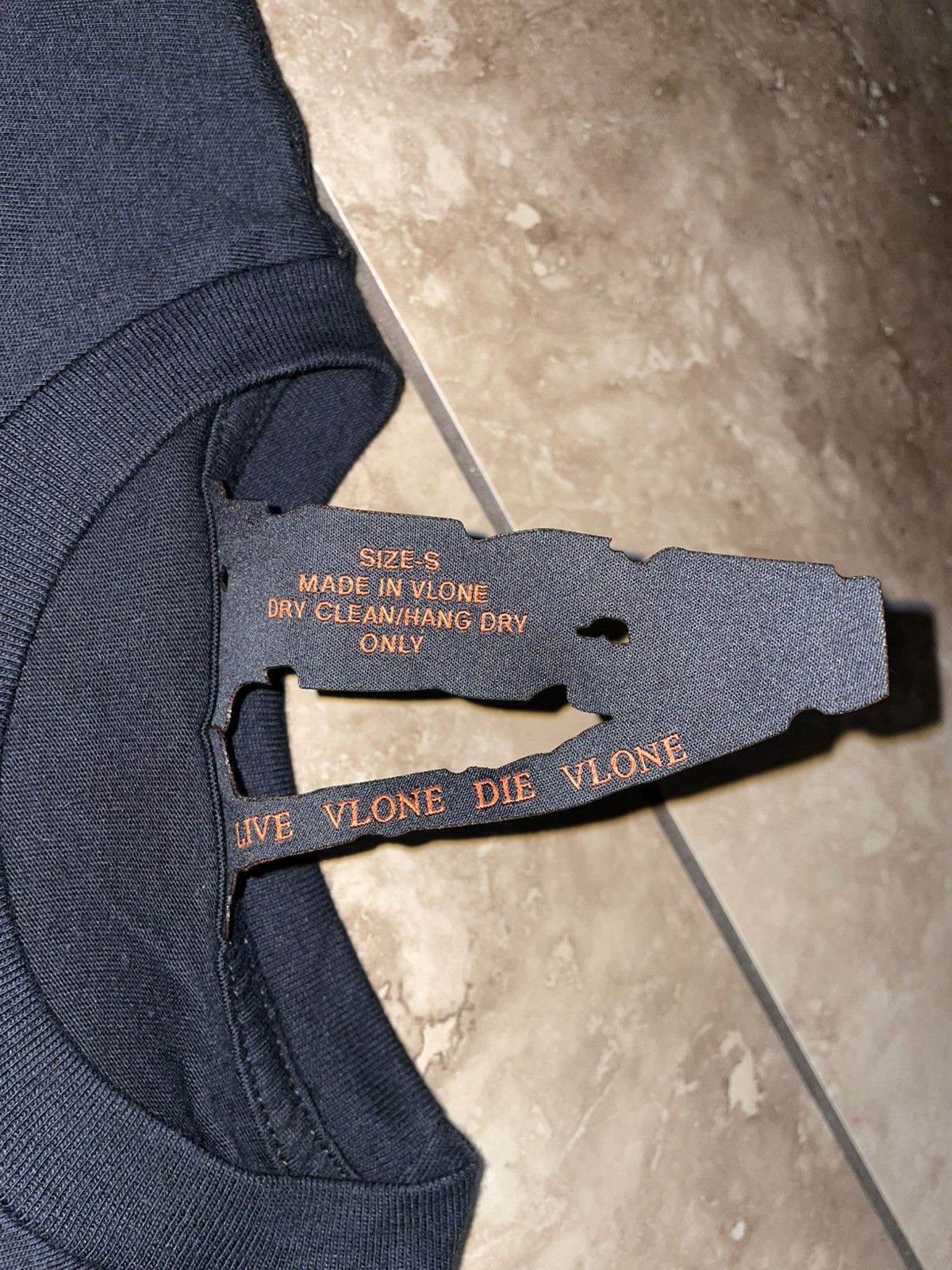 Vlone Vlone Old English Script Tee Black/Orange Size Small Size US S / EU 44-46 / 1 - 6 Thumbnail
